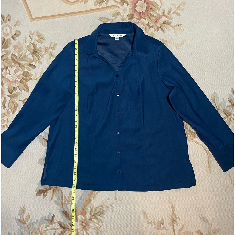 Deep blue shirt, jacket by August Max woman size X - Picture 3 of 5